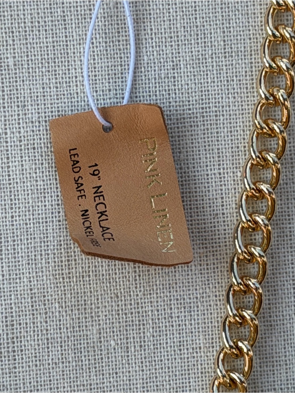 Pink Linen NWT Chunky Gold Tone Floral Necklace with Faux Pearl Centers (J049) - Picture 4 of 7